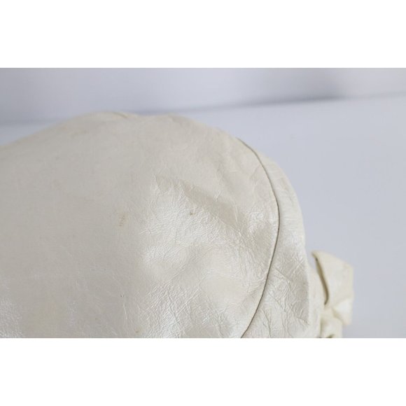 Vintage 50s Distressed Leather Bow Beret Hat Cap White Womens Size 22.5 USA
